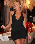 Claudia – Vestido corto de encaje con espalda abierta