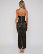 Adriana – Vestido largo de encaje con espalda descubierta