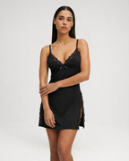 Susurro – Camisón de encaje fluido