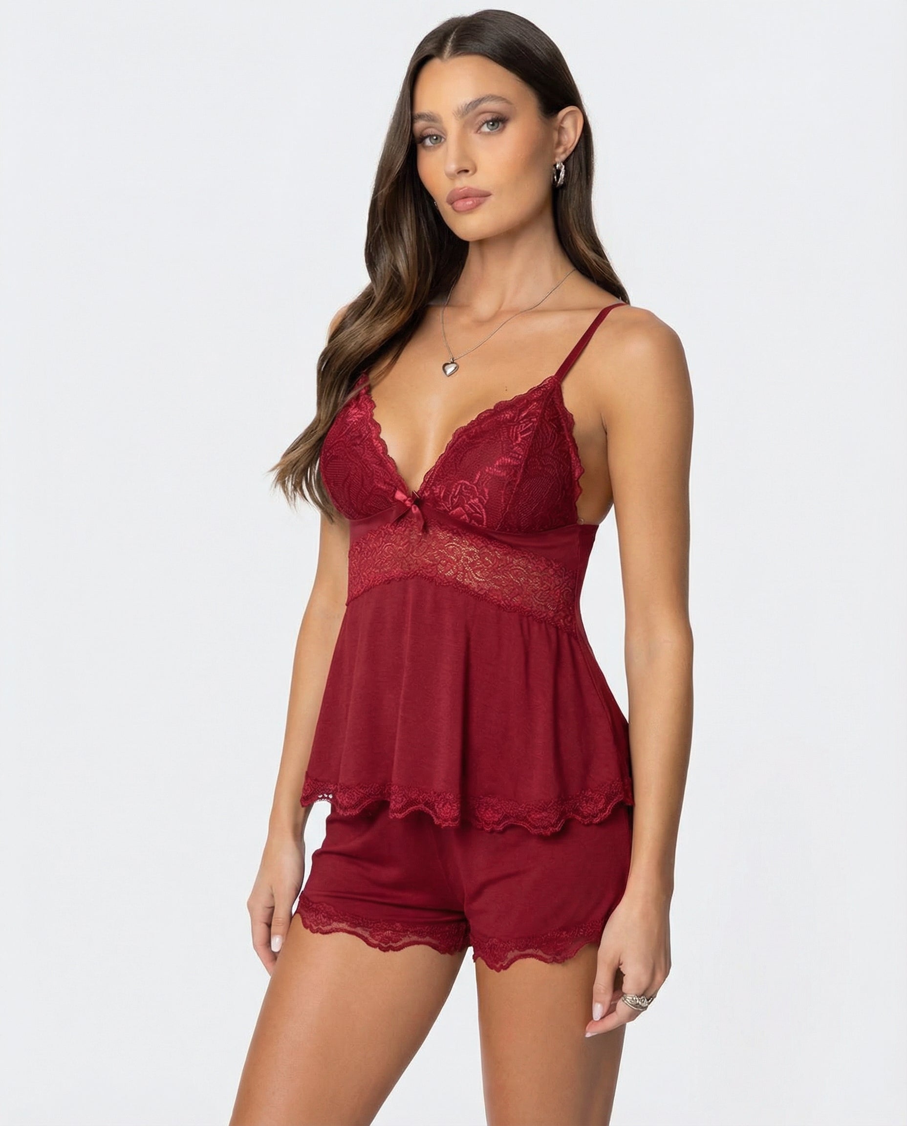Conjunto de pijama rojo con encaje, camisola y shorts para mujer