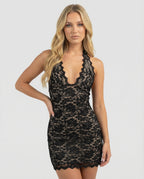 Claudia – Vestido corto de encaje con espalda abierta