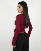 Camila – Top cruzado de encaje