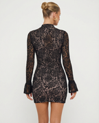 Naiara – Vestido corto de encaje con manga acampanada