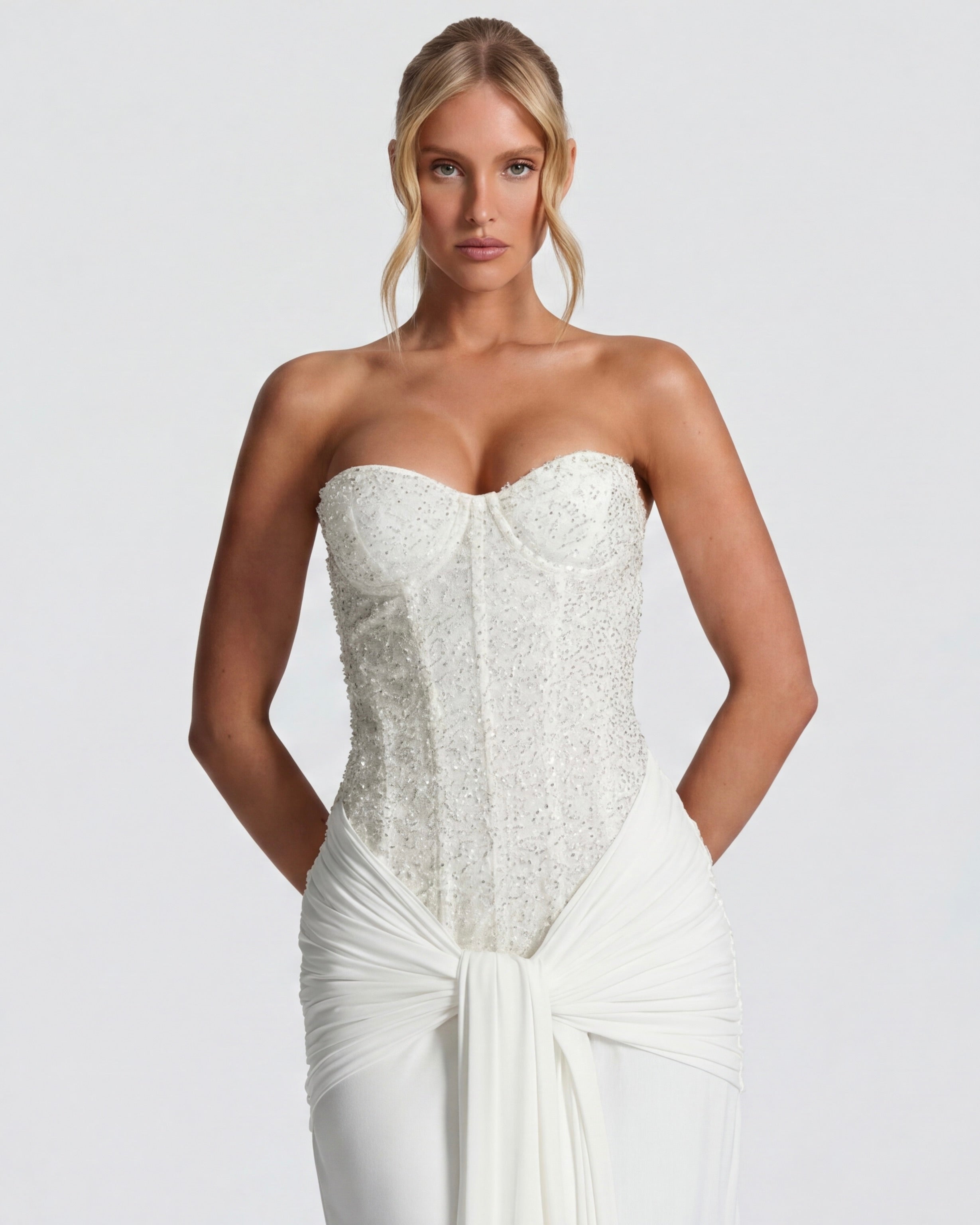 Aurora – Vestido largo palabra de honor con corset y brillos