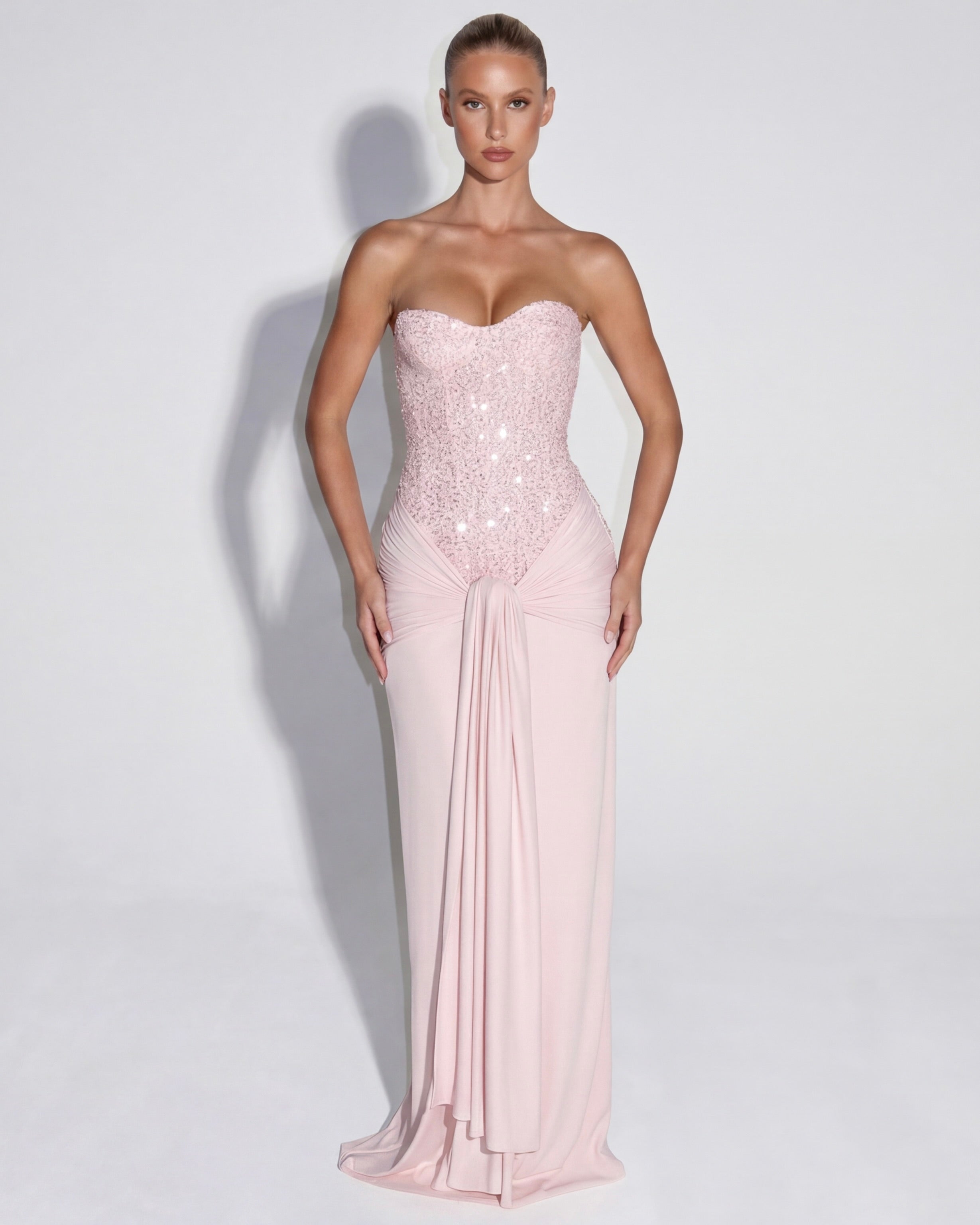 Aurora – Long strapless gown with corset and glitter