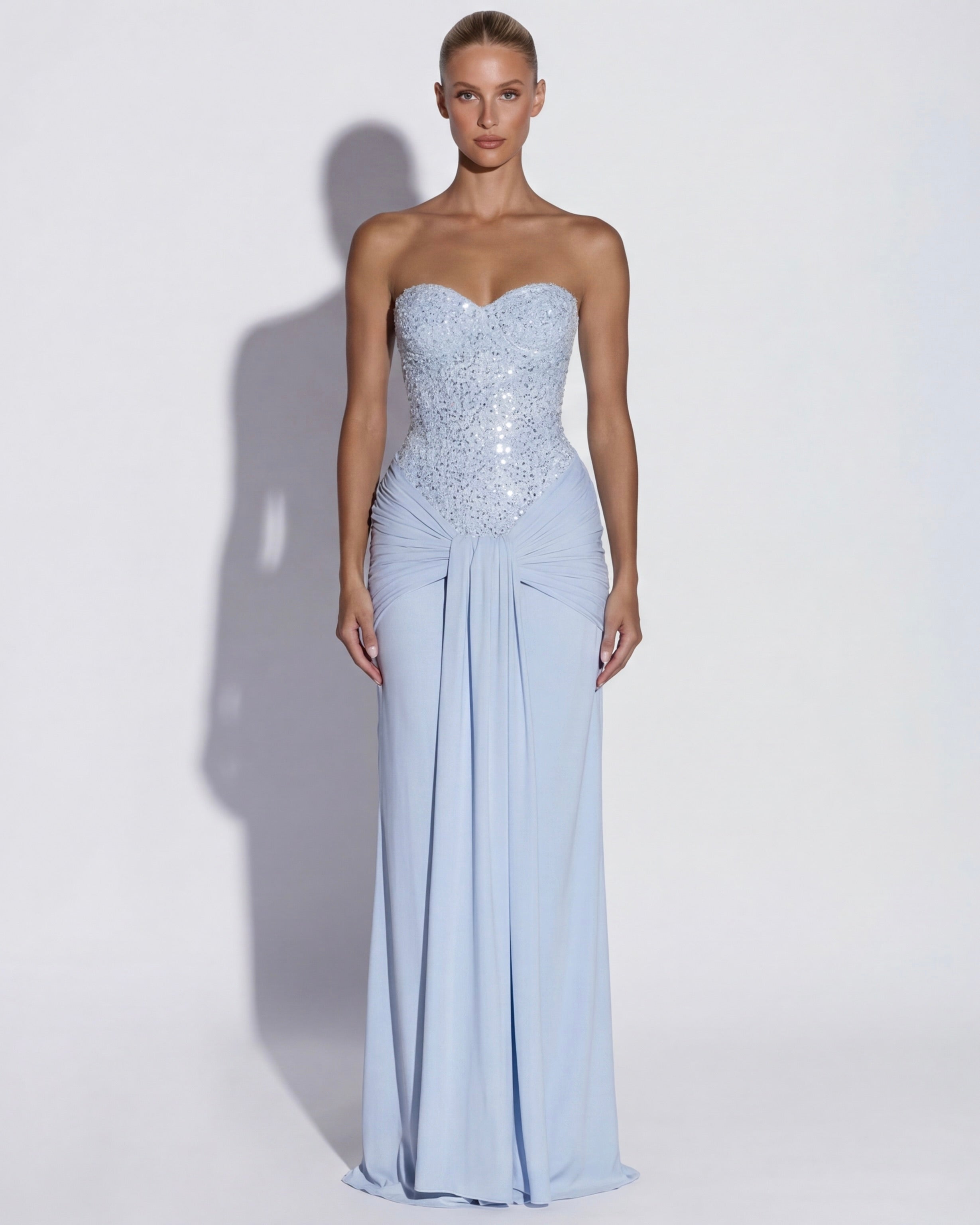 Aurora – Long strapless gown with corset and glitter