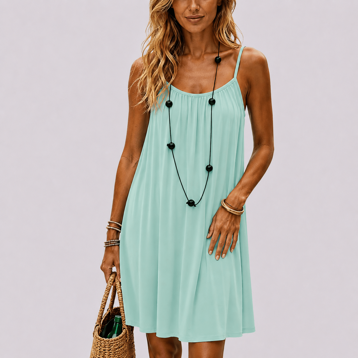 Nuance – Vestido largo de tirantes con espalda abierta