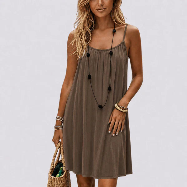Nuance – Vestido largo de tirantes con espalda abierta